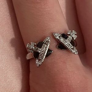Black Vivianne Westwood Ring 💌